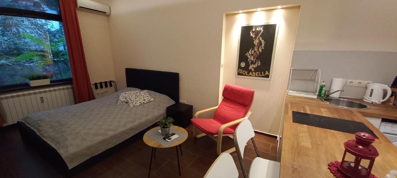 Embassy Apartment Sofia Bagian luar foto