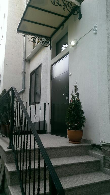 Embassy Apartment Sofia Bagian luar foto
